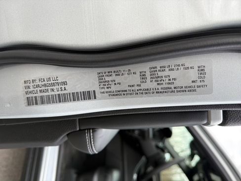 New 2025 Jeep Grand Cherokee Limited w/ MOPAR Finishing Package image 25