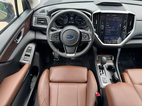 Used 2025 Subaru Ascent Touring AWD/4WD image 21