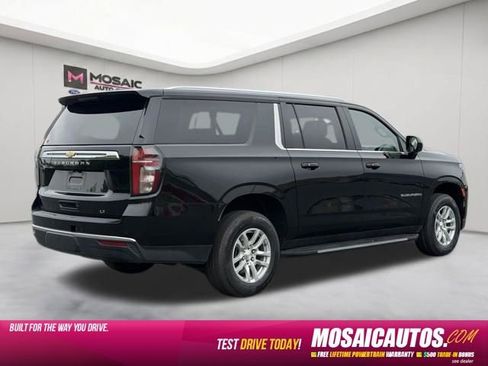 Used 2024 Chevrolet Suburban LT AWD/4WD image 7
