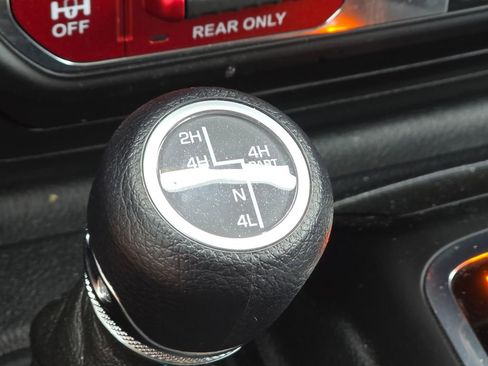 Used 2023 Jeep Wrangler Unlimited Rubicon 4xe w/ Cold Weather Group AWD/4WD image 13