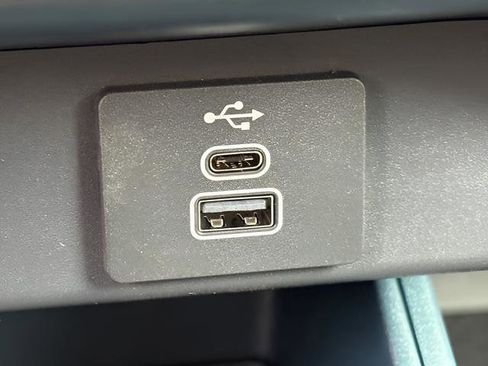 New 2026 Ford Maverick Lobo AWD/4WD image 10