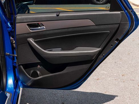 Used 2018 Hyundai Sonata Limited FWD image 10