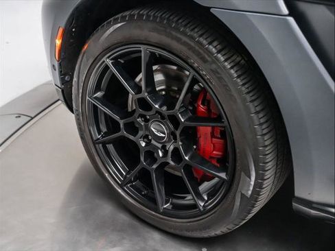 Used 2021 Aston Martin DBX image 8