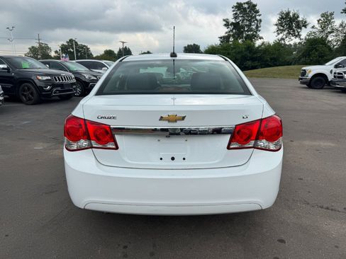 Used 2016 Chevrolet Cruze LT FWD image 4