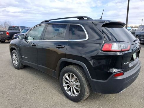 Certified 2022 Jeep Cherokee Latitude Lux w/ Mopar Interior Package AWD/4WD image 6