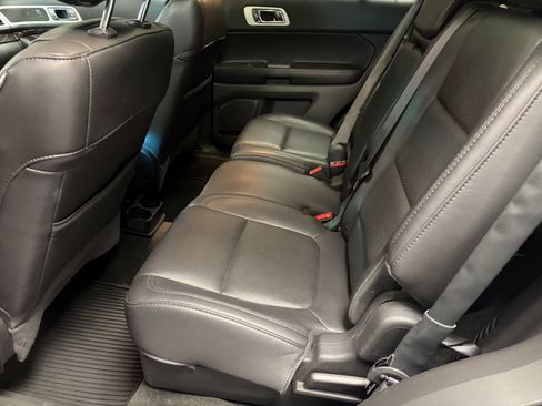 Used 2014 Ford Explorer Limited w/ Equipment Group 302A AWD/4WD image 14