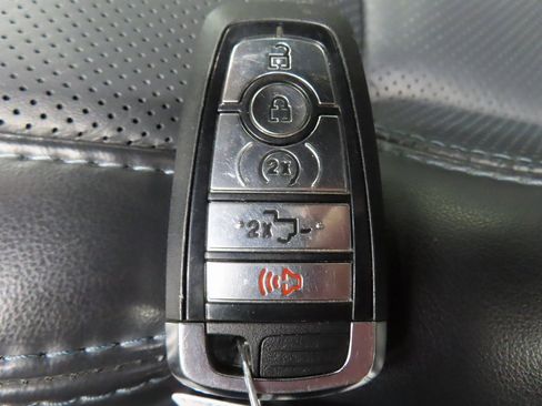 Used 2025 Ford F250 Platinum image 76