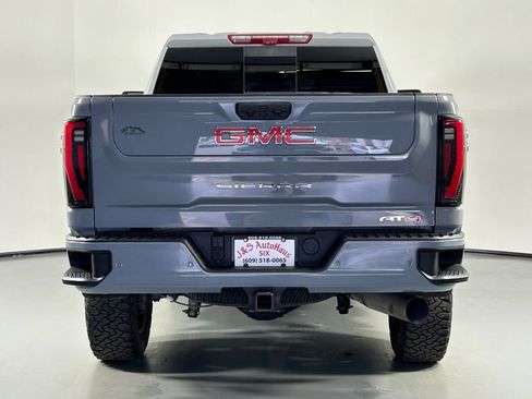 Used 2025 GMC Sierra 2500 AT4 w/ AT4 Premium Plus Package image 6