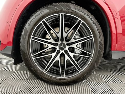 Used 2025 Mercedes-Benz GLC 43 AMG 4MATIC w/ Driver Assistance Package image 35