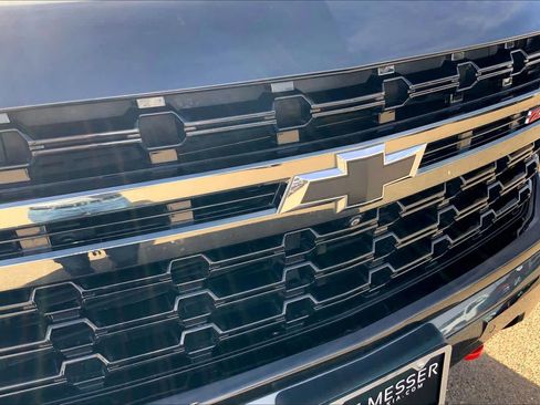 Used 2021 Chevrolet Tahoe Z71 w/ Z71 Signature Package image 36