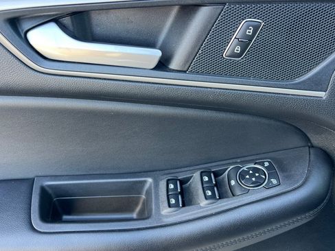 Used 2023 Ford Edge SEL image 8