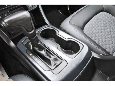 Used 2018 Chevrolet Colorado Z71 w/ Centennial Edition RWD image 30