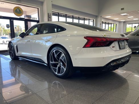 Used 2024 Audi RS e-tron GT w/ Carbon Performance Package AWD/4WD image 3
