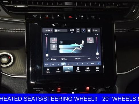 Used 2023 Jeep Grand Cherokee Altitude AWD/4WD image 14