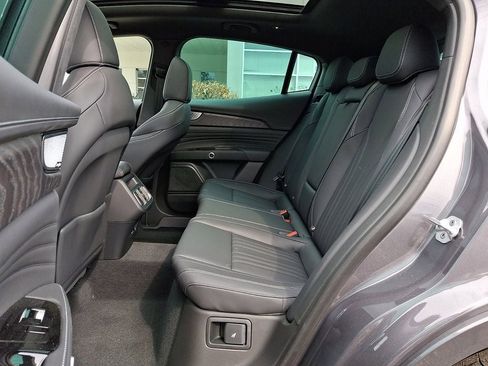 New 2025 Maserati Grecale GT image 28