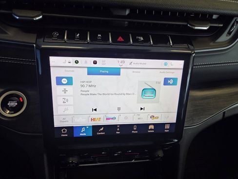 Used 2024 Jeep Grand Cherokee Limited w/ Luxury Tech Group II image 37