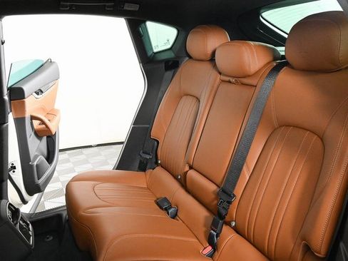 Used 2022 Maserati Levante GT image 21