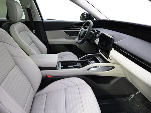 New 2026 Lincoln Nautilus Reserve AWD/4WD image 16