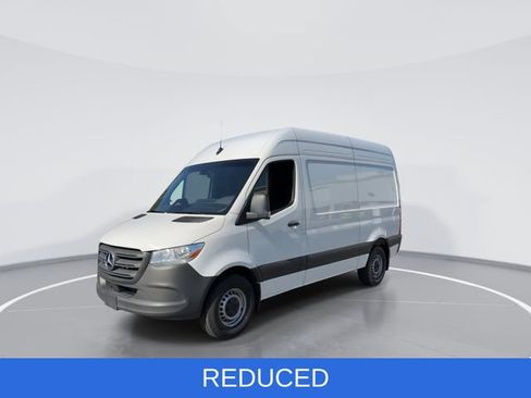 Used 2025 Mercedes-Benz Sprinter 2500 image 4