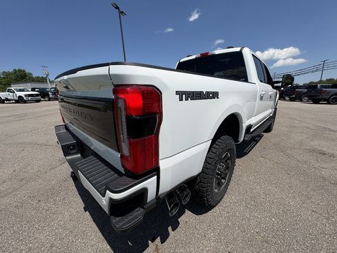 New 2026 Ford F350 Platinum w/ Tremor Off-Road Package AWD/4WD image 5