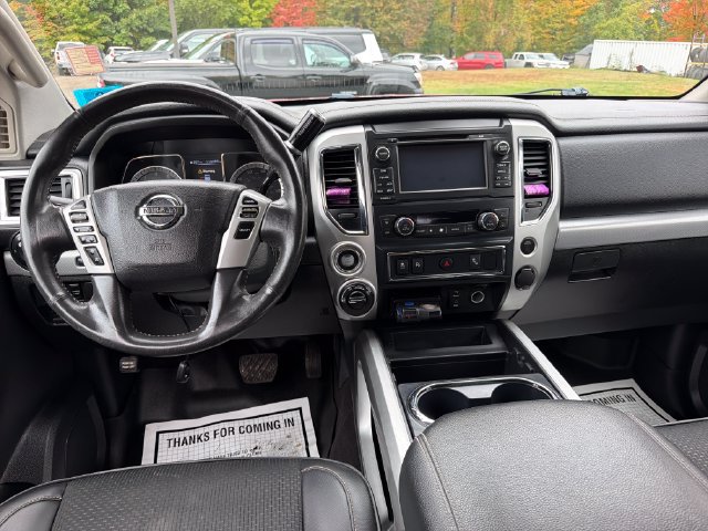 Used 2017 Nissan Titan PRO-4X AWD/4WD image 11