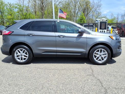 Used 2023 Ford Edge SEL AWD/4WD image 9