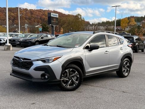 Used 2024 Subaru Crosstrek 2.0i Premium image 2