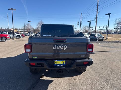 Used 2021 Jeep Gladiator Overland w/ Popular Equipment Package image 4