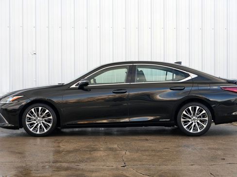 Used 2019 Lexus ES 300h image 8