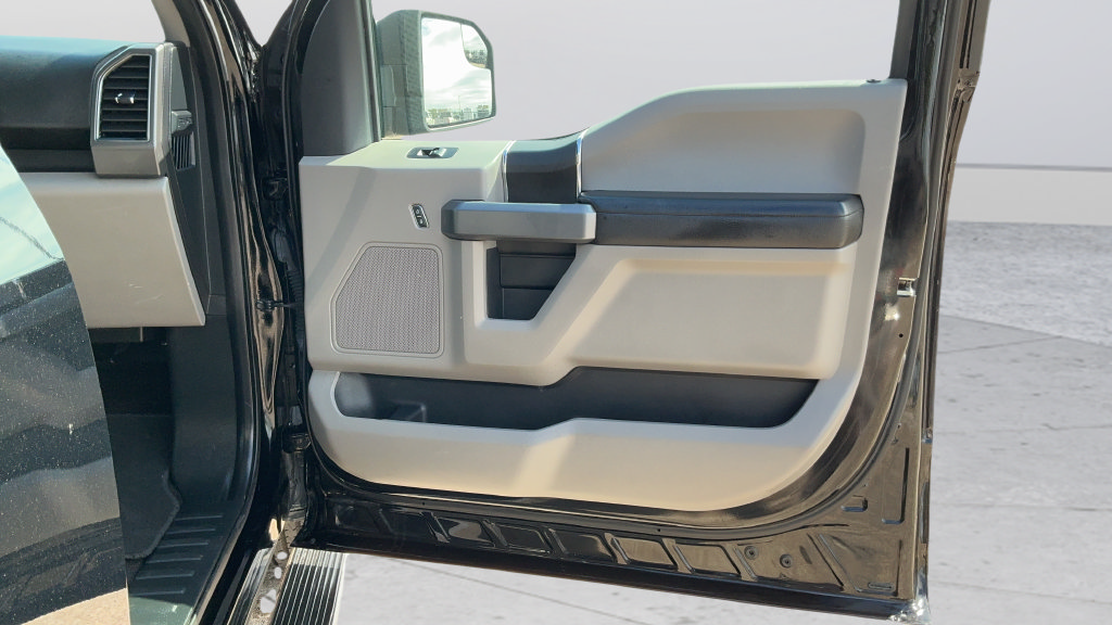Used 2018 Ford F150 XLT AWD/4WD image 23