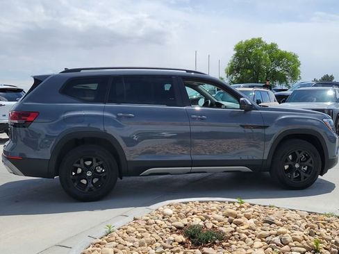 Used 2024 Volkswagen Atlas Peak Edition SE AWD/4WD image 6
