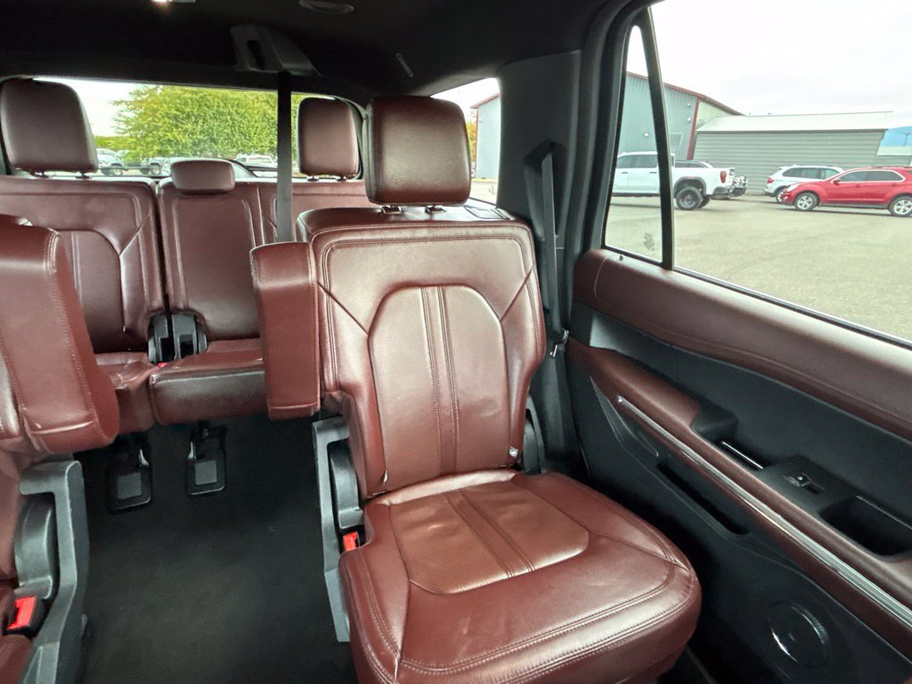 Used 2024 Ford Expedition Limited AWD/4WD image 41