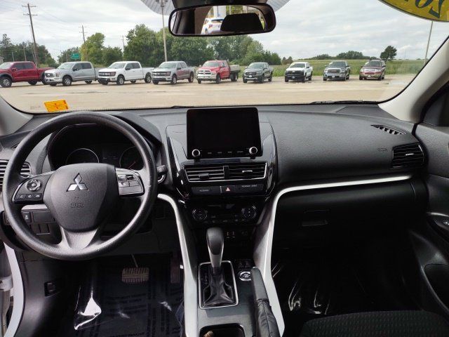 Used 2024 Mitsubishi Eclipse Cross AWD image 13