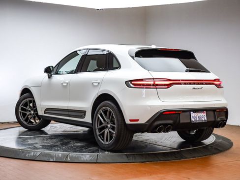 Used 2025 Porsche Macan Turbo image 3