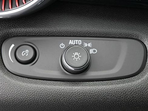 New 2026 Chevrolet Trax RS w/ Sunroof Package image 37