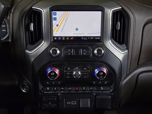 Used 2021 GMC Sierra 2500 Denali w/ Denali Ultimate Package AWD/4WD image 17