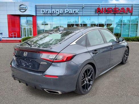 Used 2023 Honda Civic Sport Touring image 2