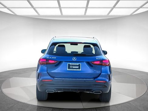 Certified 2025 Mercedes-Benz GLA 250 4MATIC image 3