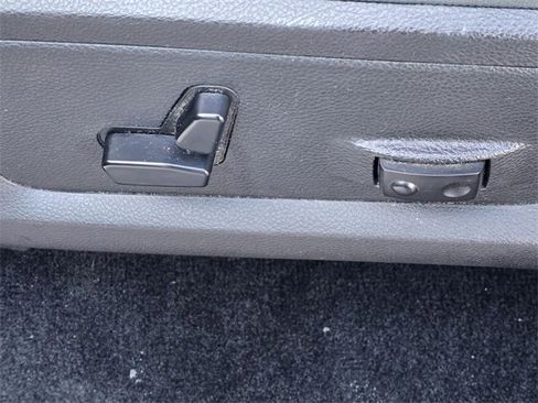 Used 2016 RAM 1500 Outdoorsman image 9