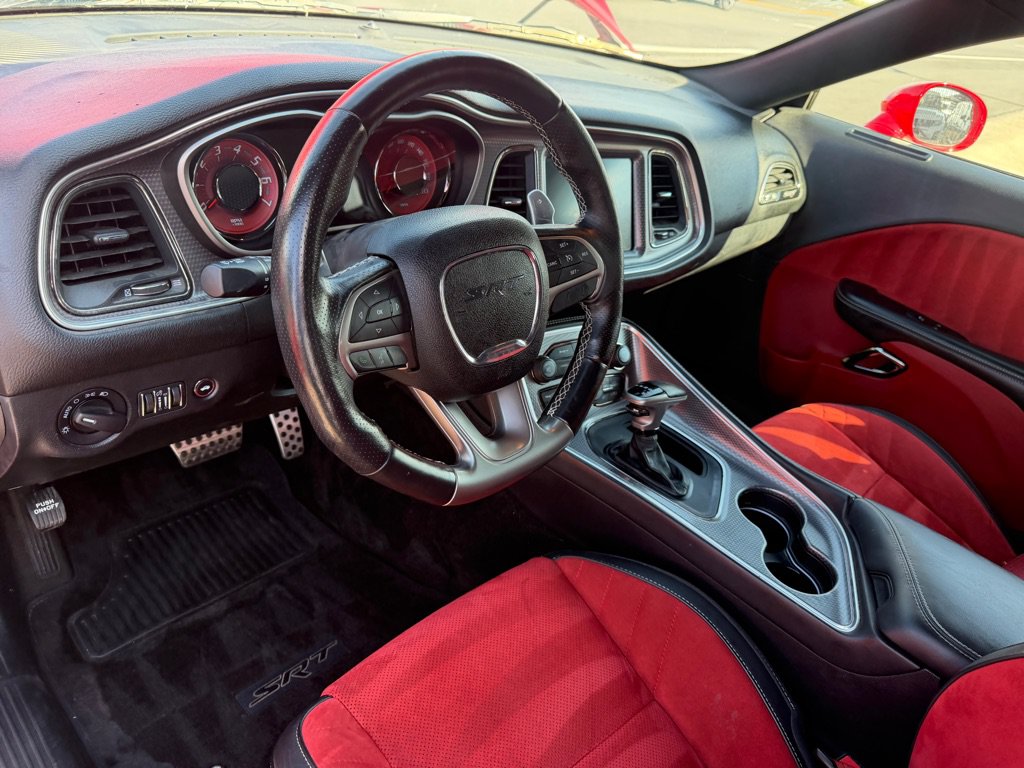 Used 2015 Dodge Challenger SRT Hellcat RWD image 22