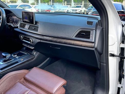 Used 2019 Audi Q5 2.0T Premium Plus w/ Premium Plus Package image 18