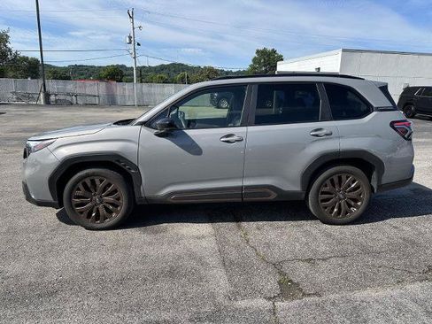 Used 2025 Subaru Forester Sport AWD/4WD image 3