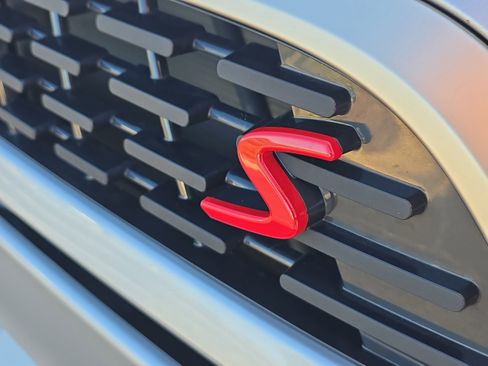 Certified 2025 MINI Cooper Countryman S w/ Comfort Package Max image 4