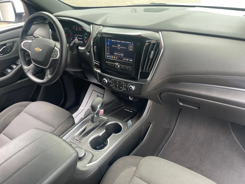Used 2023 Chevrolet Traverse LT FWD image 20