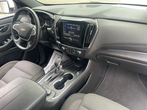 Used 2023 Chevrolet Traverse LT FWD image 20