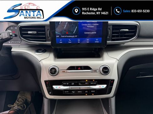 Used 2022 Ford Explorer XLT w/ Equipment Group 202A AWD/4WD image 8