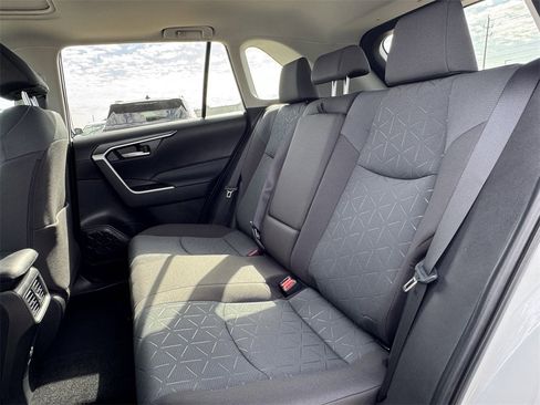 Used 2025 Toyota RAV4 XLE image 18