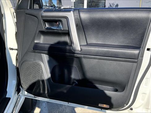 Used 2018 Toyota 4Runner Limited image 19