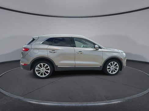 Used 2017 Lincoln MKC Select w/ Select Plus Package AWD/4WD image 9