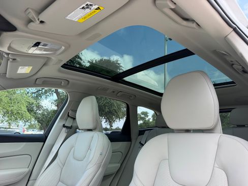 Certified 2024 Volvo XC60 T8 Ultimate w/ Protection Package Premier AWD/4WD image 25